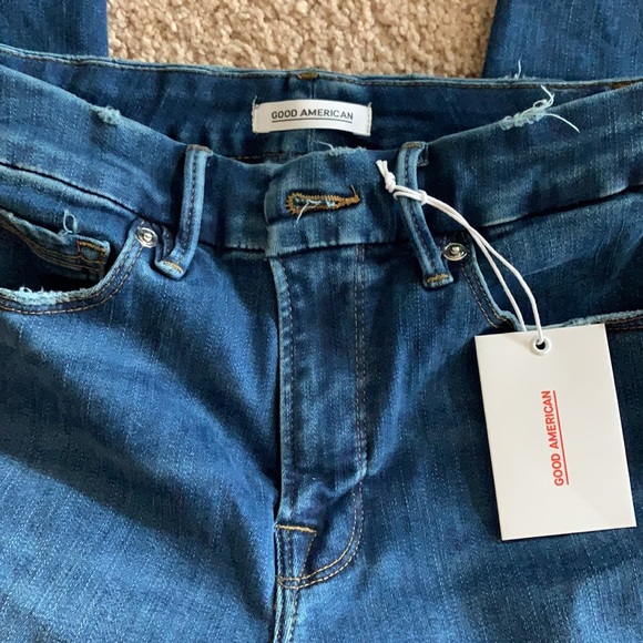 Good American Jeans - Picture 4 of 5